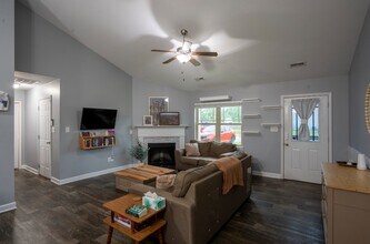 520 Deep Inlet Dr in Sneads Ferry, NC - Building Photo - Building Photo