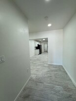 1017 E West Cir Dr in Tucson, AZ - Building Photo