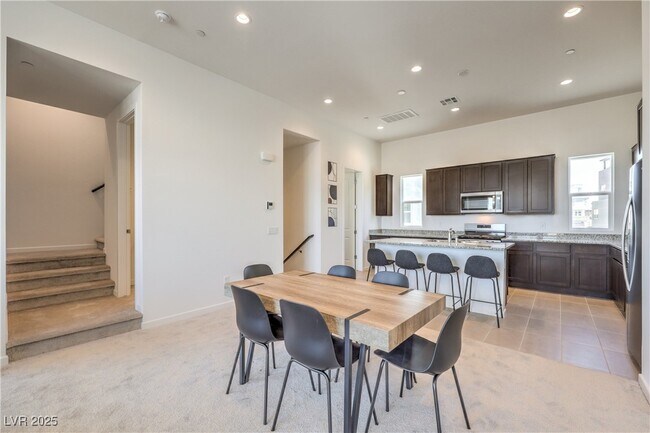 property at 3346 Esker Rdg Ave