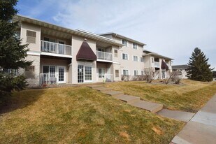 871 37th Ave NW in Rochester, MN - Building Photo