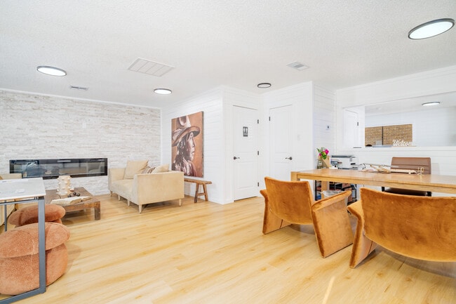 Big Rock in San Antonio, TX - Building Photo - Building Photo