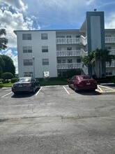 2071 Exeter in Boca Raton, FL - Building Photo - Building Photo