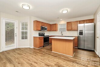 3128 Reid Brook Ln in Charlotte, NC - Building Photo - Building Photo