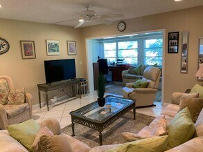 787 Nantucket Cir in Greenacres, FL - Building Photo - Building Photo