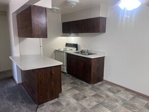 Forestview Ct. Apartments in Appleton, WI - Foto de edificio - Building Photo