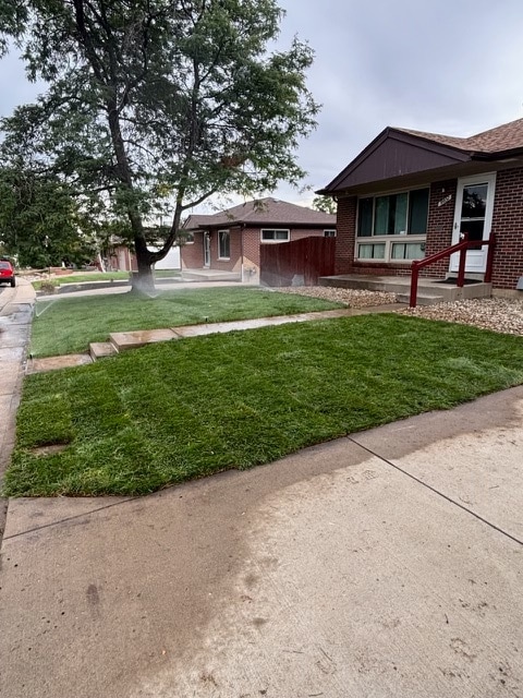 property at 10852 Larry Dr