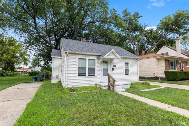 125 E Brickley Ave in Hazel Park, MI - Building Photo - Building Photo
