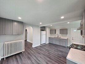 919 Arcadian Ave, Unit 919 Arcadian Avenue in Waukesha, WI - Building Photo