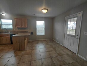 16095 Holy Cross Ln in St. Robert, MO - Building Photo - Building Photo