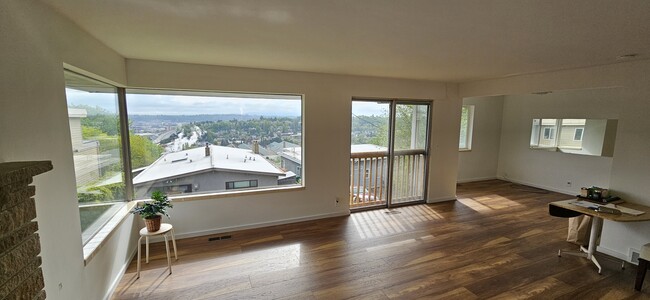3730 34th Ave SW in Seattle, WA - Building Photo - Building Photo