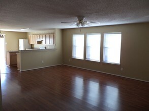 1601 White Oak Rd in Anna, TX - Foto de edificio - Building Photo