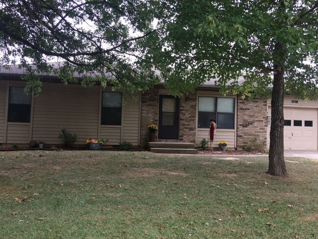 1008 N Walleye St in Nixa, MO - Building Photo - Building Photo
