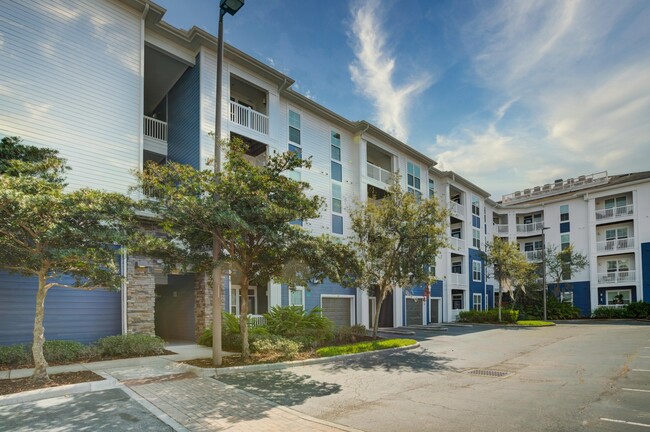 Pavilion at Lake Eve in Orlando, FL - Foto de edificio - Building Photo