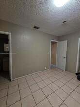 12220 NE Miami Pl in North Miami, FL - Building Photo - Building Photo