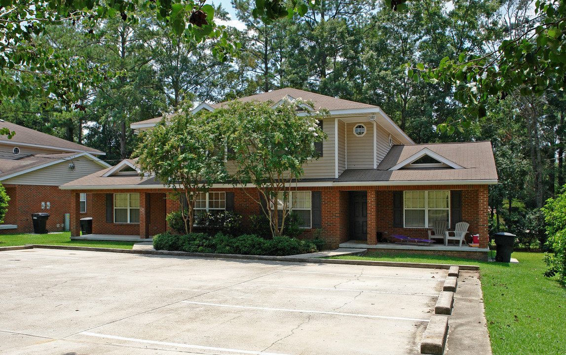 1917 Honeysuckle Dr in Tallahassee, FL - Building Photo