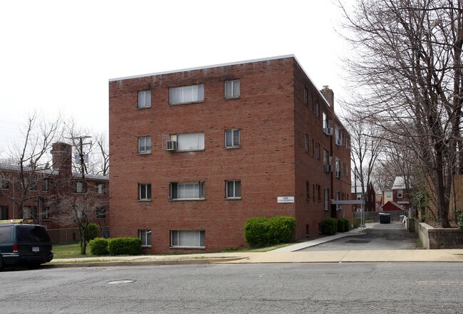 500 S Court House Rd in Arlington, VA - Building Photo - Building Photo