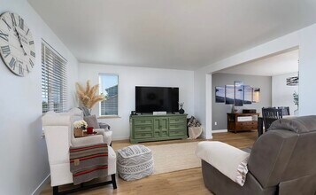 1311 37th St in Anacortes, WA - Building Photo - Building Photo
