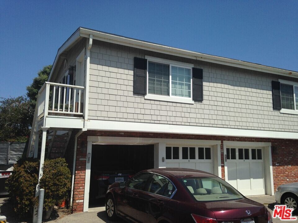 22844 Pacific Coast Hwy in Malibu, CA - Building Photo