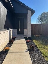 104 Francis St in Hillsboro, TX - Building Photo - Building Photo