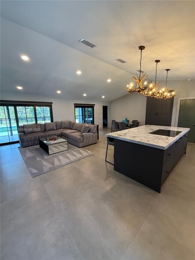 1304 Stratford St in Wellington, FL - Building Photo - Building Photo