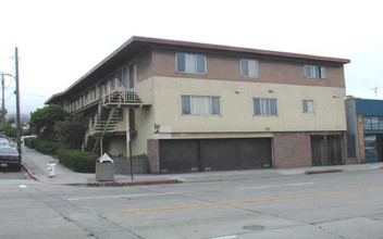 3700 Macarthur Blvd in Oakland, CA - Building Photo - Building Photo