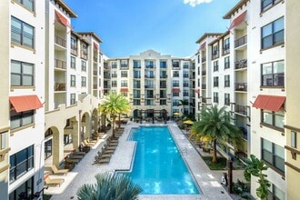 Lantower Westshore in Tampa, FL - Building Photo - Building Photo