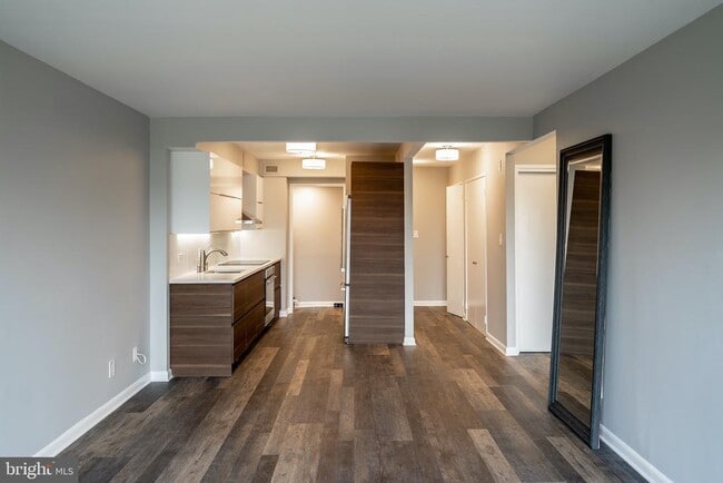 property at 1001 26th St NW