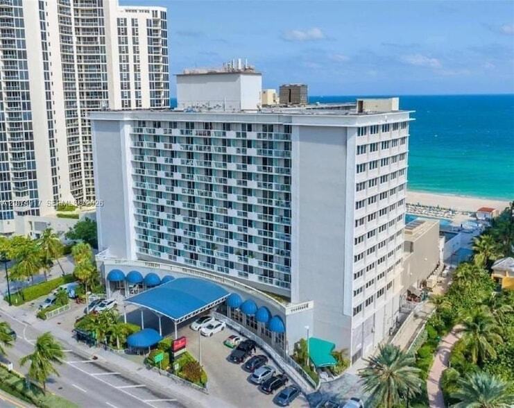 19201 Collins Ave, Unit 432 in Sunny Isles Beach, FL - Foto de edificio