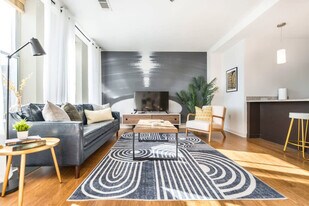 401 Cherry St in Macon, GA - Building Photo