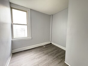 49 N 14th St, Unit 1 in East Orange, NJ - Building Photo - Building Photo