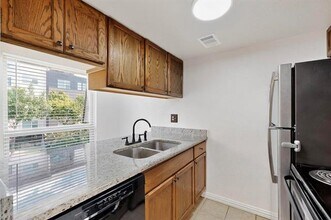 2003 Bennett Ave in Dallas, TX - Building Photo - Building Photo