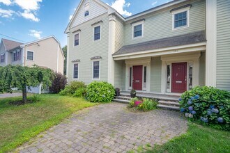 192 Cross St in Winchester, MA - Building Photo - Building Photo