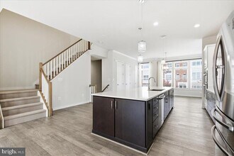 23551 Buckland Farm Terrace in Ashburn, VA - Building Photo - Building Photo