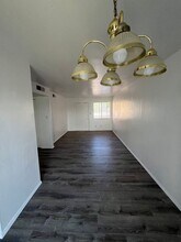 1213 Dickerson Dr SE in Albuquerque, NM - Building Photo - Building Photo