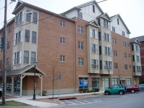 Thorngate in Roselle, IL - Foto de edificio - Building Photo