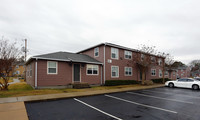 The Village Apartments in Jackson, MS - Foto de edificio - Building Photo