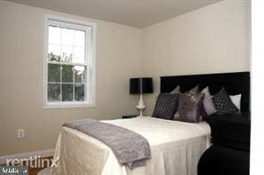 1606 Constitution Ave NE