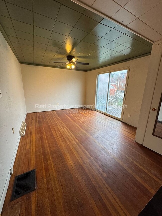 property at 2837 Capitol St