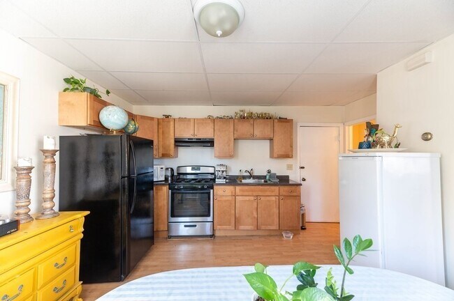 205 Washington St, Unit #1 in Somerville, MA - Building Photo - Building Photo