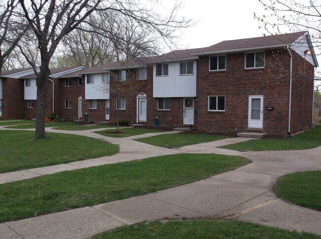 Anchorage on the Park in Windsor, ON - Building Photo - Building Photo