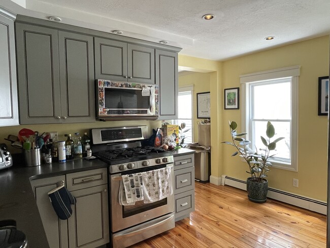 73 Spring St, Unit #1