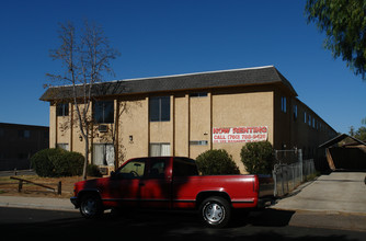 Range Apartments in Ramona, CA - Building Photo - Building Photo