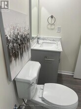 2147 Hallandale St in Oshawa, ON - Building Photo - Building Photo