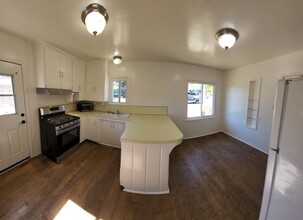 1843 Hope St in San Luis Obispo, CA - Building Photo - Building Photo