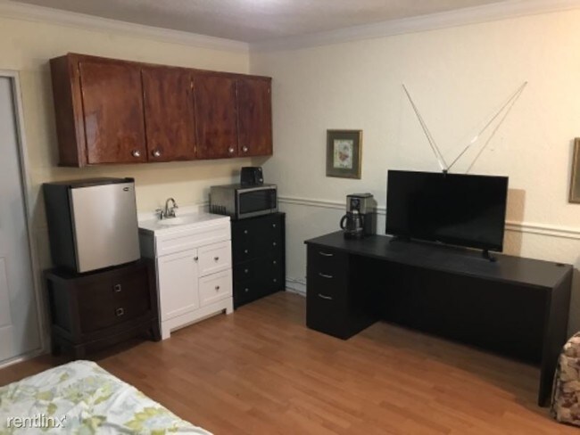 3734 NE 18th Ave-Unit -Unit D in Pompano Beach, FL - Building Photo - Building Photo