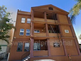 1131 S Beacon St in Los Angeles, CA - Building Photo