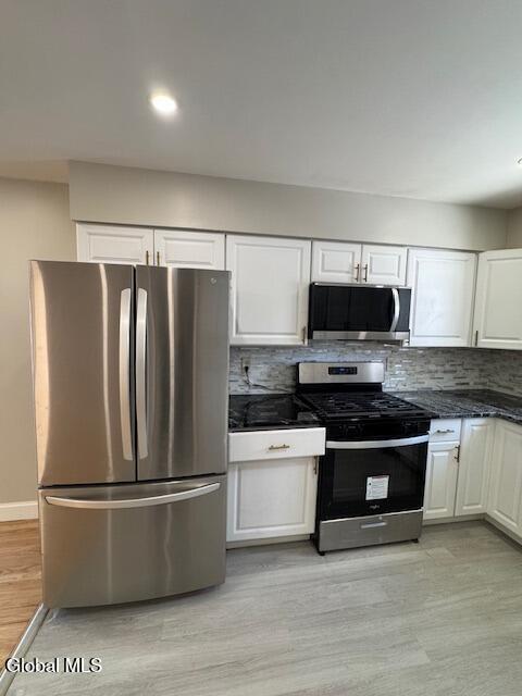 10 Flicker Dr in Latham, NY - Building Photo - Building Photo