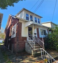 1127 Highland St in Tarentum, PA - Building Photo
