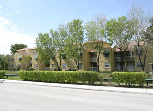 The Greens At Doral in Miami, FL - Building Photo - Building Photo