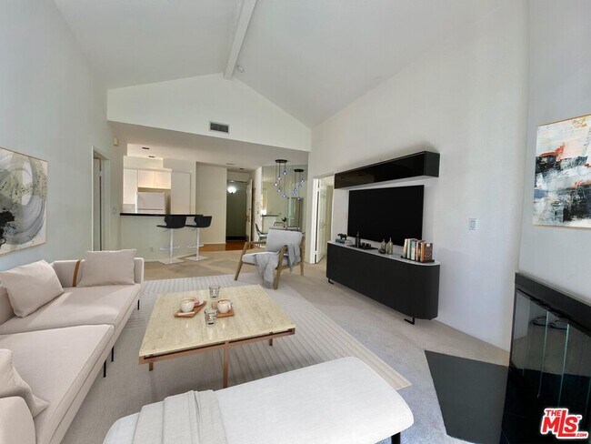 12211 Idaho Ave in Los Angeles, CA - Building Photo - Building Photo